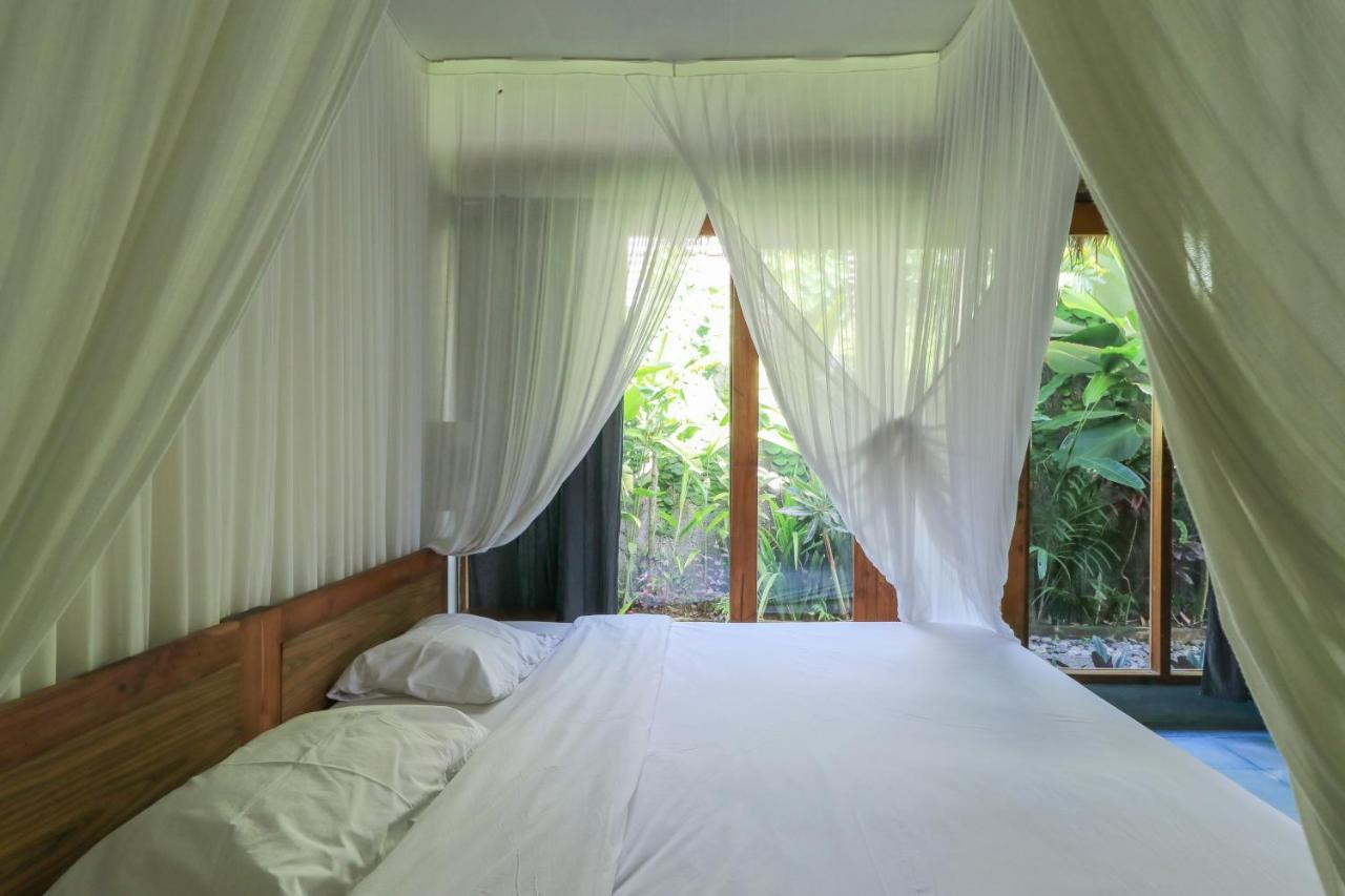 De Dalam Villa Ubud Exterior photo